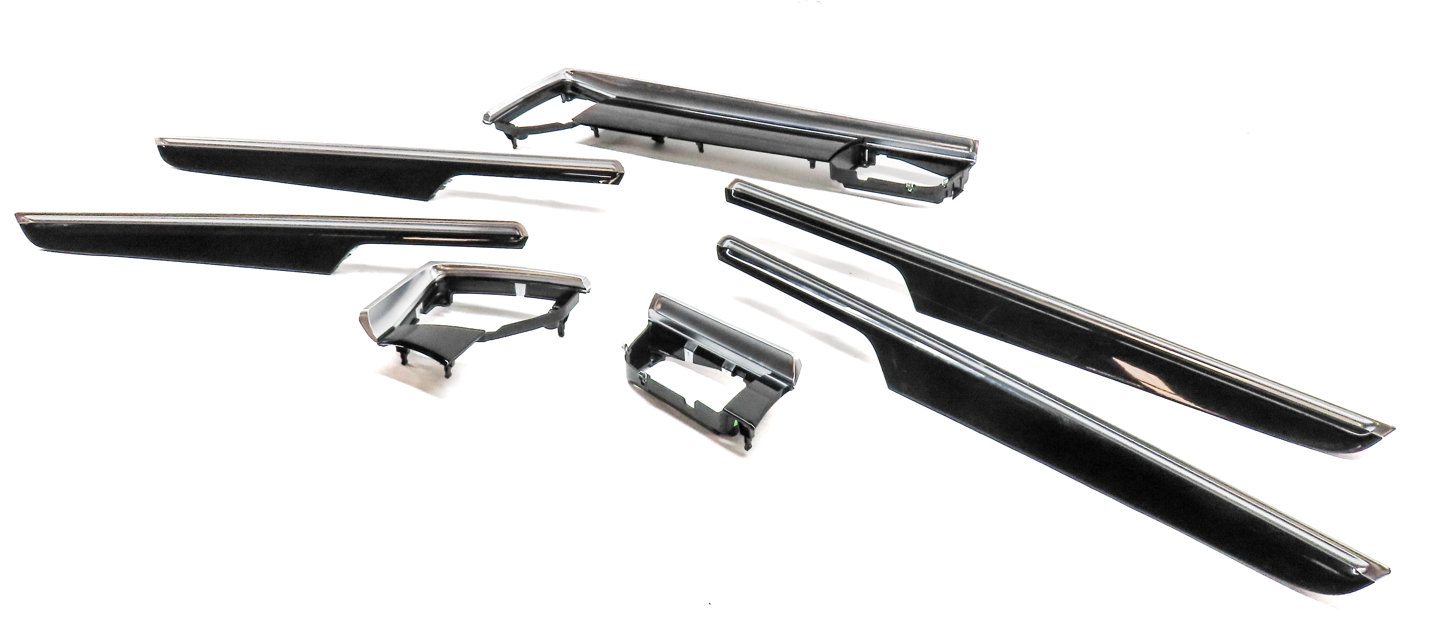 2016 PORSCHE MACAN (95B) DASH & DOOR WOOD TRIM SET (GLOSS BLACK) — exact item pictured